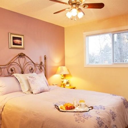 Wild Rose Bed & Breakfast Saskatoon Zimmer foto